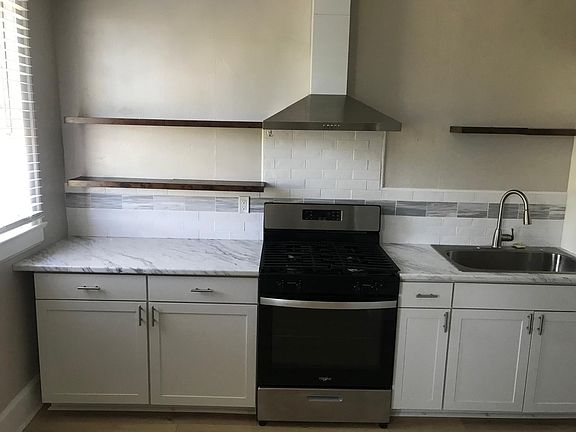 3rd image of 124 Live Oak Ave APT 16