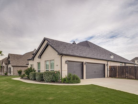 3rd image of 14825 Crystal Spring Dr