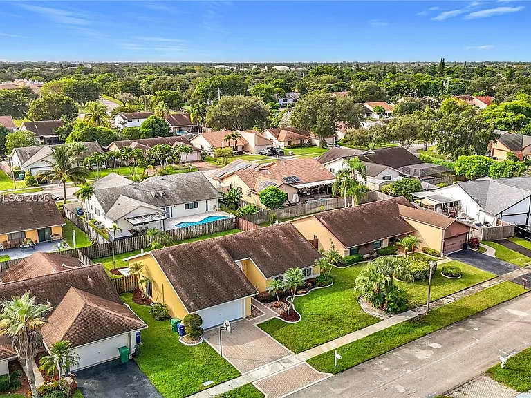 8060 NW 51st Ct — Photo 72
