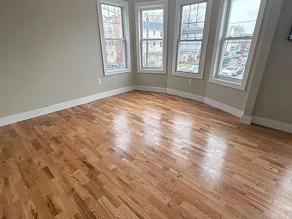 4th image of 376 Avon Ave #6C