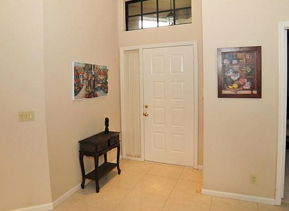 Home For Sale In Broken Sound