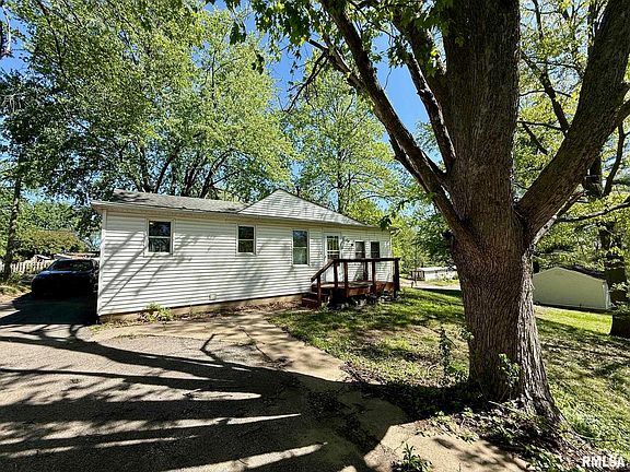 2nd image of 512 W Antle St