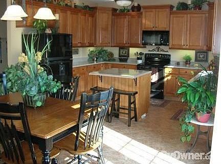2nd image of 1716 Old Carriage Ct