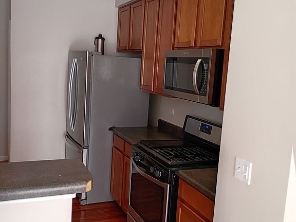4th image of 188 Concord Dr S