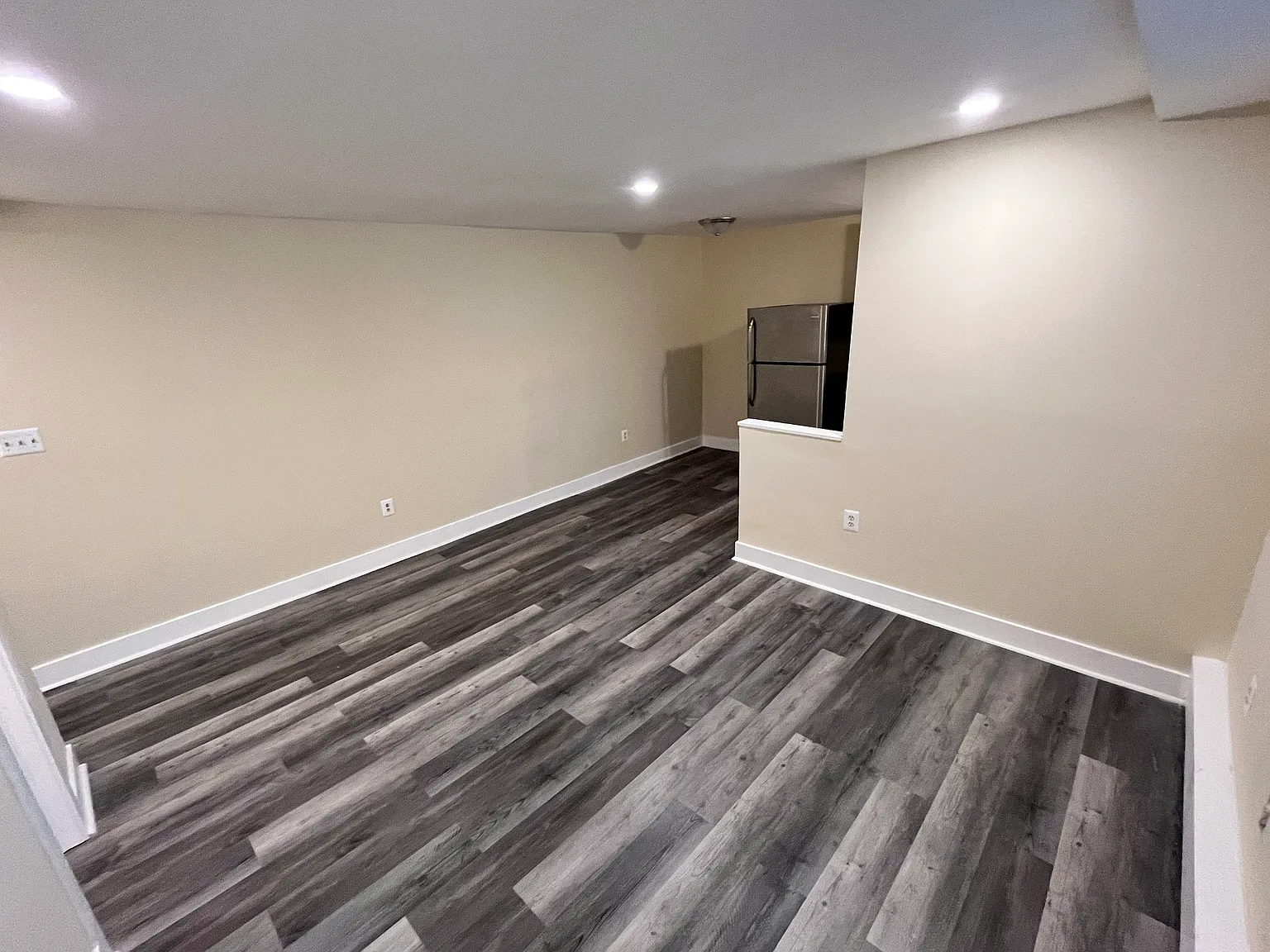 Studio, 500 sqft, $1,350 — Photo 3
