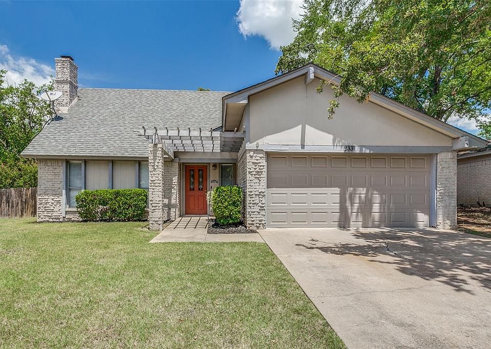 1st image of 2331 Lucas Dr