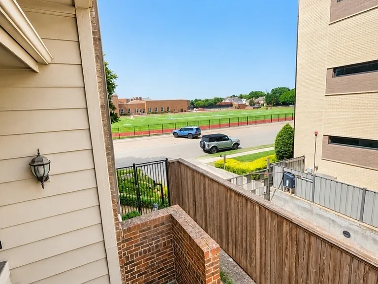 3537 Normandy Ave #B — Photo 2
