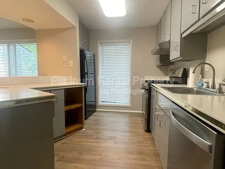 402 Wynnes Ridge Cir SE — Photo 37