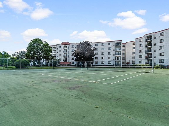 5th image of 450 Plum Creek Dr APT 511