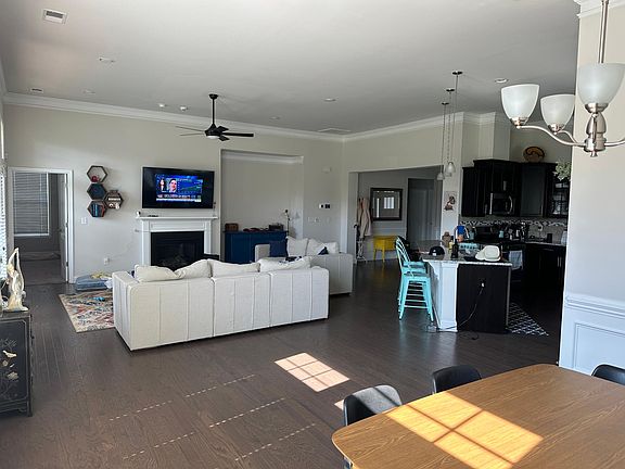 5th image of 432 Brandybuck Dr