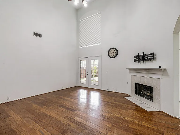 7611 Cordova Dr — Photo 11