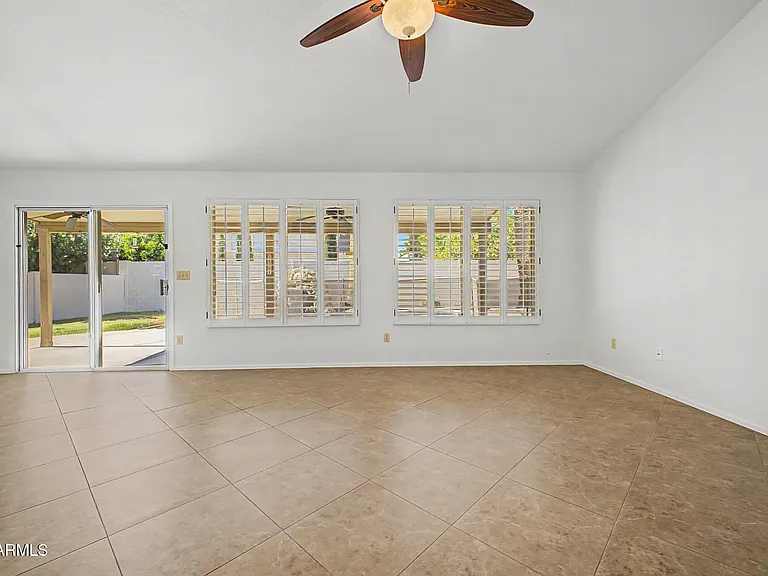 4514 E Towne Ln — Photo 8