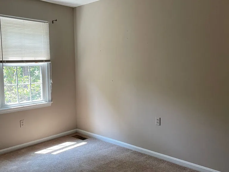 2893 Seminole Rd — Photo 11