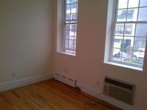 2nd image of 300 W 18th St