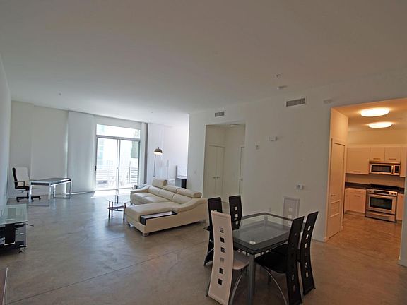 4th image of 238 S Arroyo Pkwy Unit 301