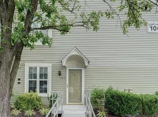 101 Ralston Dr, Mount Laurel, NJ 08054