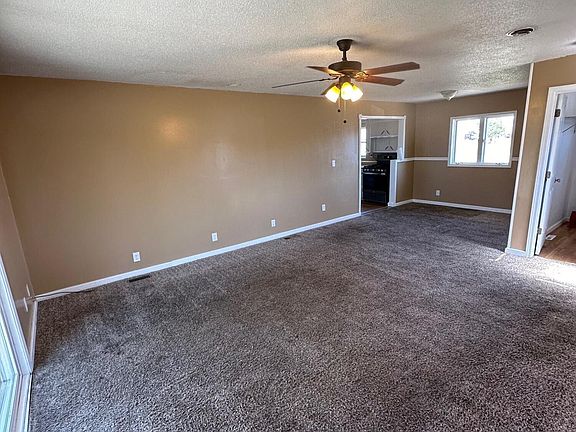 4th image of 873 S Sheridan Dr