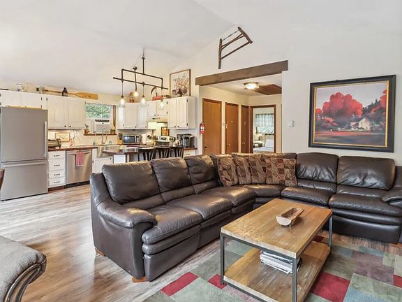 4th image of 1578 Black Birch Way