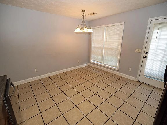 4th image of 278 Lee Road 590