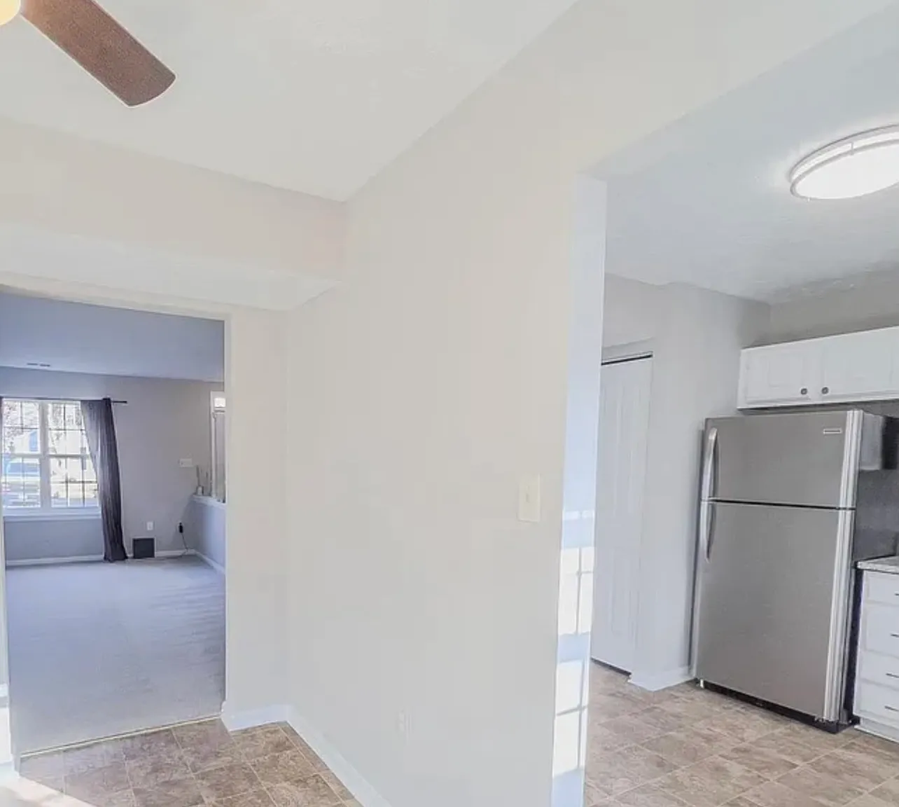 3 bed, 1220 sqft, $2,795 — Photo 3