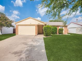 5225 Slay Dr, The Colony, TX 75056