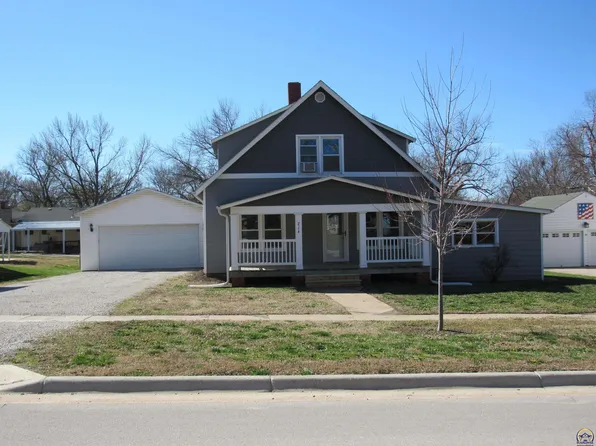 214 W 6th St, Lyndon, KS 66451