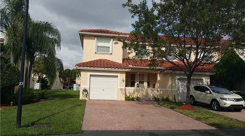 1st image of 9747 NW 44th Ter
