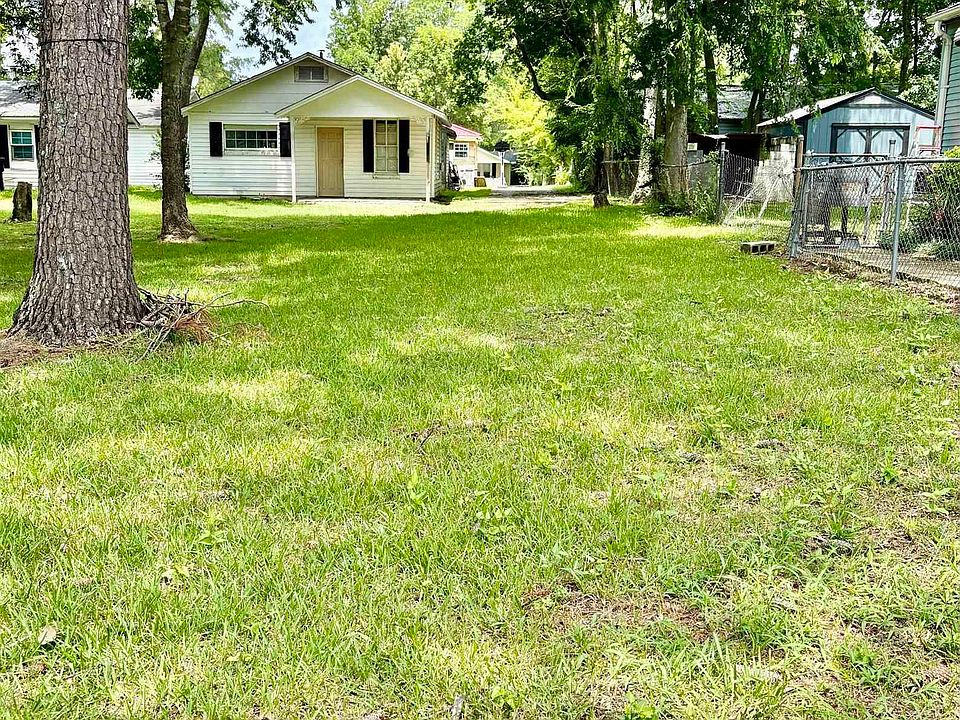 2nd image of 708 Raley St