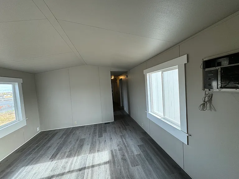 4350 Sun Dr NE — Photo 8