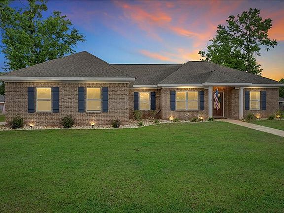 4th image of 10095 Desiree Ct S