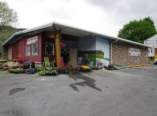 802 N Spring St, Everett, PA 15537