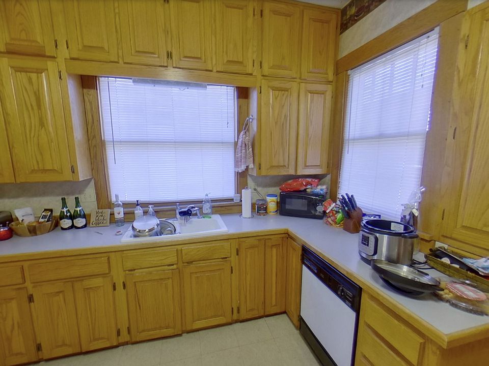 830 Bluemont Ave Apartment Rentals Manhattan, KS Zillow