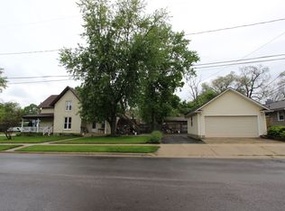 601 N Grove Ave, Elgin, IL 60120