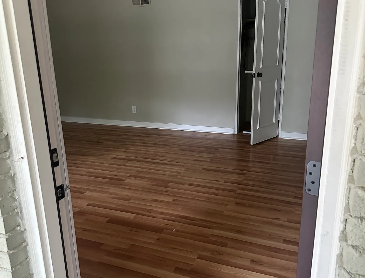 3 bed, 2000 sqft, $2,650 — Photo 4