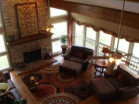 3rd image of 3801 Burgoyne Dr