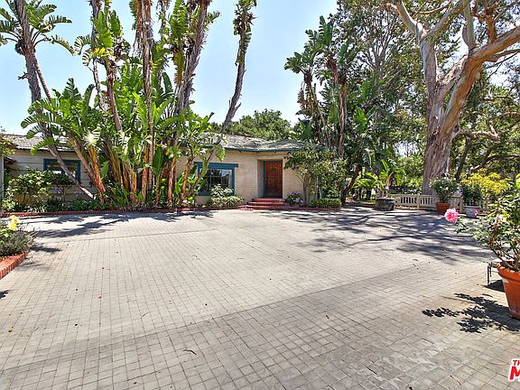 3rd image of 4395 Via Esperanza