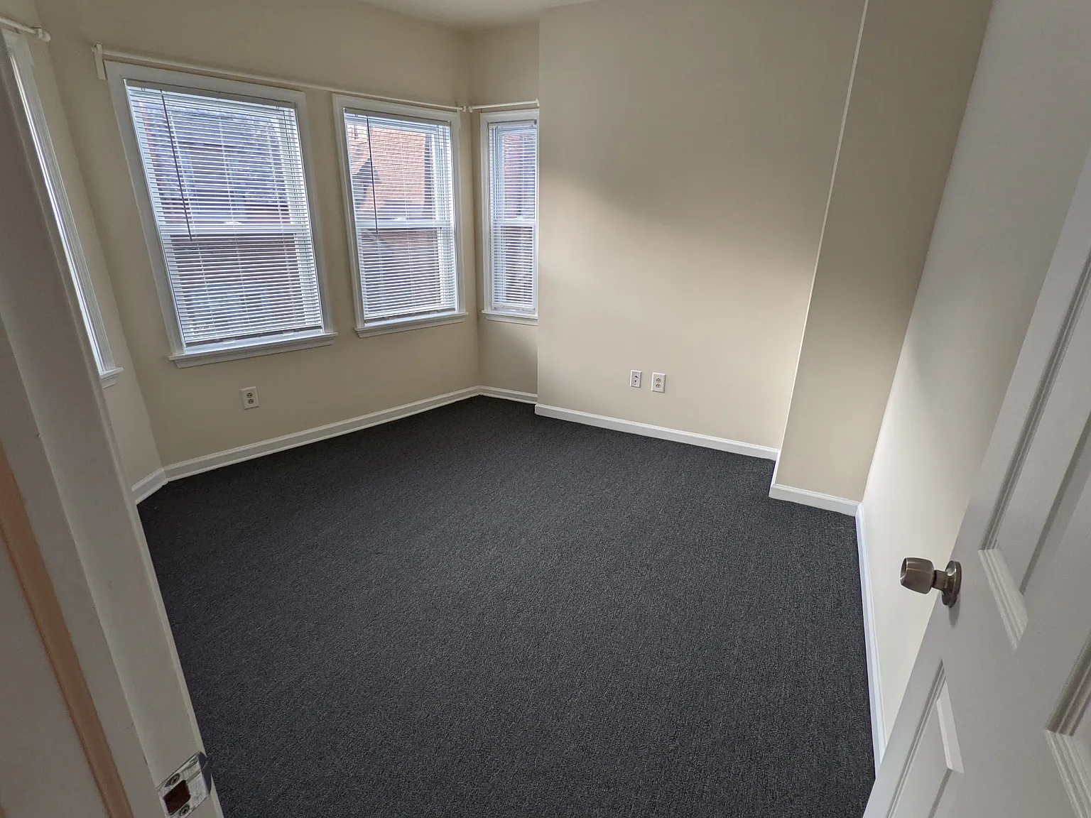 1 bed, $1,240 — Photo 2