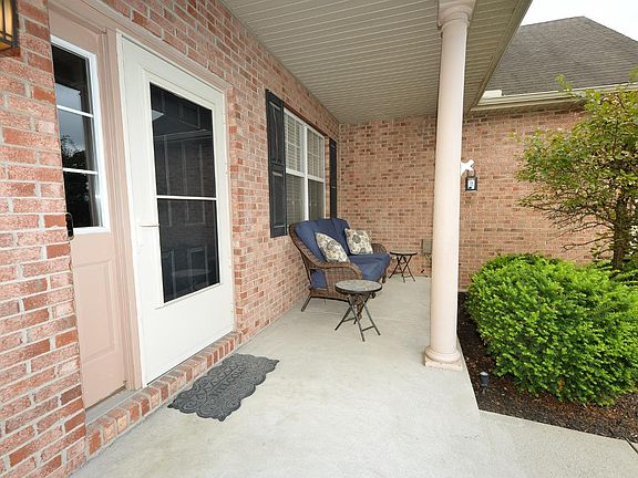 2nd image of 213 Scarlet Oak Dr