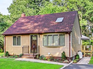 139 Church Dr, Mastic Beach, NY 11951