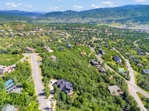 7400 Hitching Post Dr #213, Park City, UT 84098