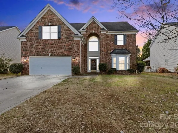 4835 Walnut Grove St, Harrisburg, NC 28075
