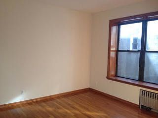 2nd image of 509 12th St APT 3D
