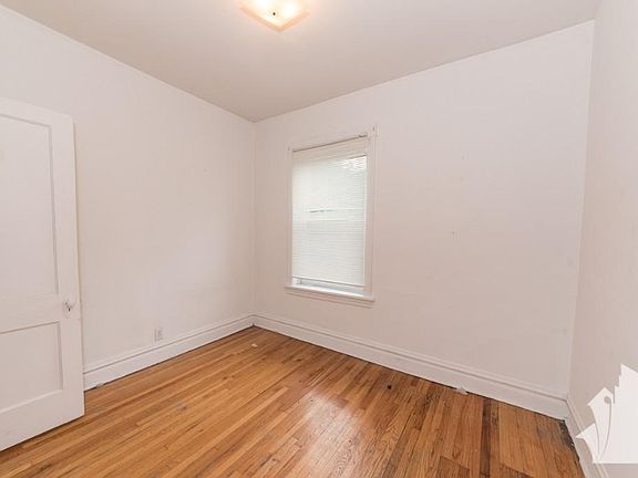 4th image of 3820 N Sheffield Ave #1 L