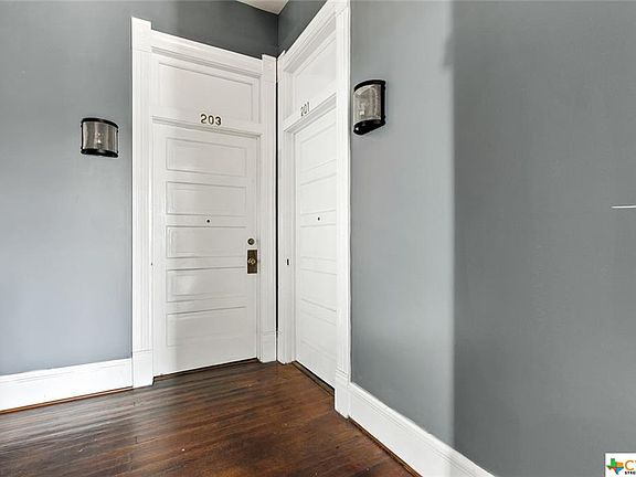 2nd image of 202 N Lbj Dr APT 205