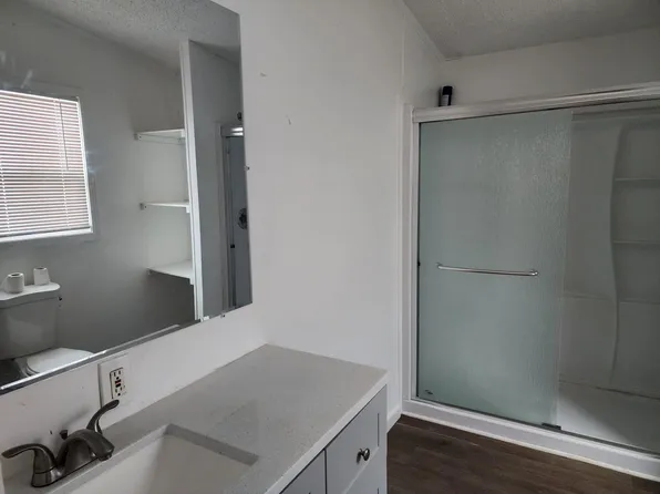 3887 N Hayes Ave, Fresno, CA 93723