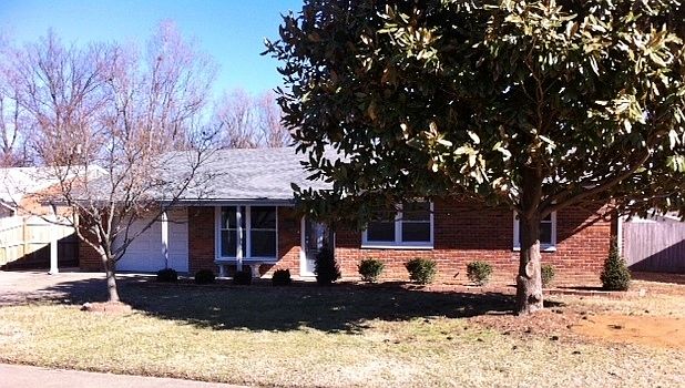 1st image of 2951 Chippewa Dr
