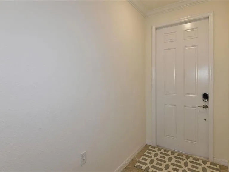 17520 Gawthrop Dr #203 — Photo 4