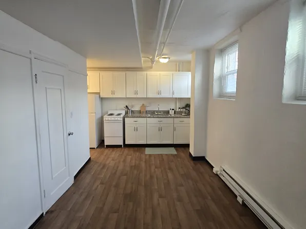 The Castle Apartments, 2132 2nd Ave #D, Seattle, WA 98121