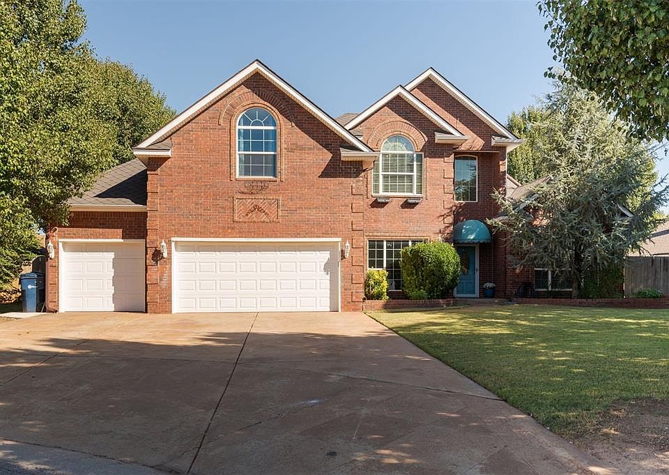 1st image of 400 Palo Verde Dr