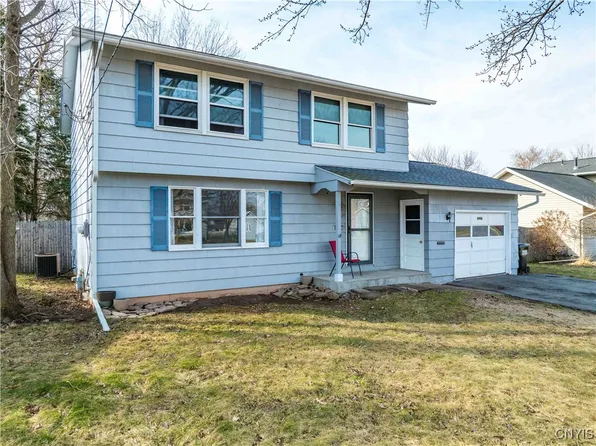 4942 Trivet Dr N, Liverpool, NY 13088